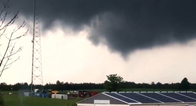 Funnel Cloud Spotted In Puslinch (Video)