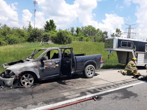 Truck Pulling Horse Trailer Catches Fire On 401 In Puslinch