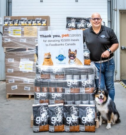 Petcurean And Ren’s Pets Donate 10,500 Meals For Pets In Need
